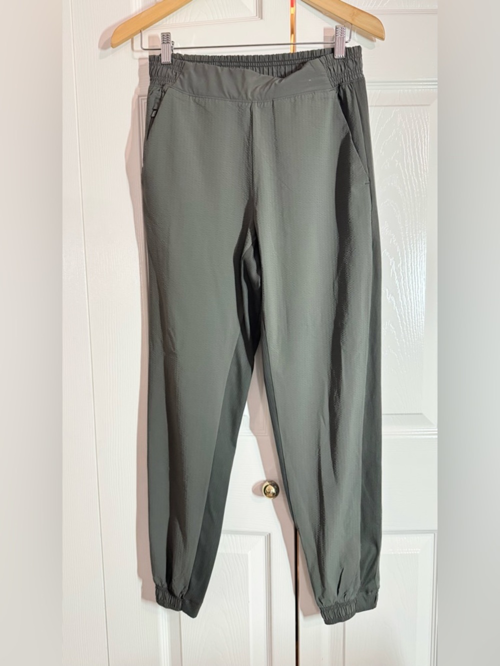 Athleta Textured Brooklyn Joggers - Mountain Olive - Size: 4